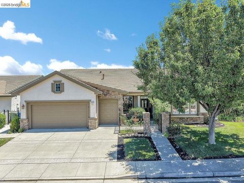 Photo of 1419 Bismarck Ln LN, Brentwood, CA 94513 (MLS # 41136292)