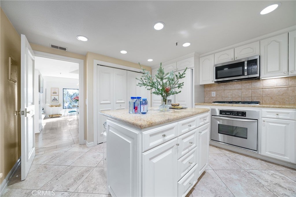 67 Sea Island Drive, Newport Beach CA 92660 - Photo 8