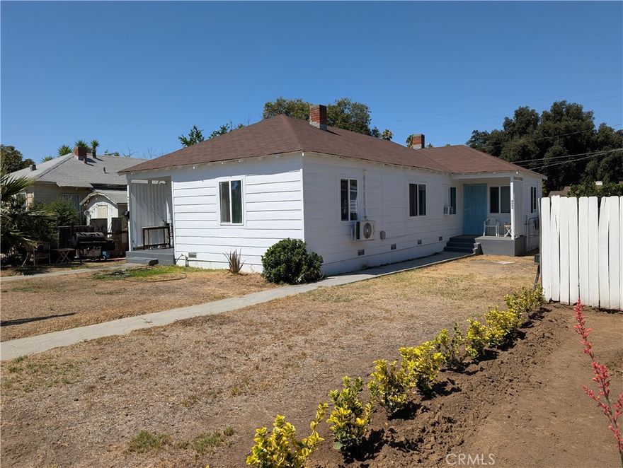 Fantastic Investment Opportunity Near UCR!

Whether you're looking for student housing or a long-term investment, this duplex is a smart move. Located just minutes from the University of California, Riverside, this property offers convenience and potential. With a Walk Score of 75, you can leave the car behind—shops, dining, and entertainment are all nearby. Plus, the area is experiencing exciting development and growth.

The front unit features recent upgrades including modern flooring and kitchen finishes, and will be delivered vacant at close of escrow—perfect for owner-occupants or new tenants. The back unit is currently on a month-to-month lease and has not been updated, offering room for added value.

Each unit is equipped with split AC/heating systems for energy-efficient comfort. A detached 2-car garage presents a unique opportunity—buyer to verify the possibility of converting it into a third unit (ADU).

Don’t miss this rare chance to own in one of Riverside’s most walkable and up-and-coming neighborhoods!