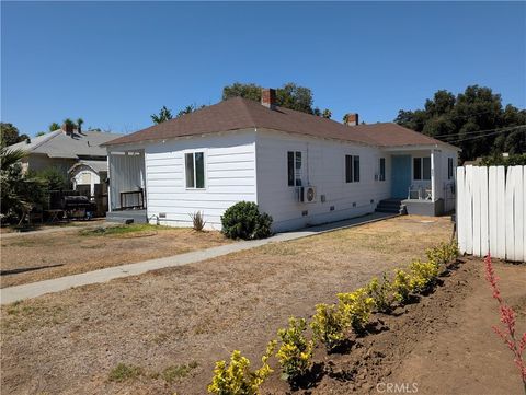 Photo of 4043 Dwight Avenue, Riverside, CA 92507 (MLS # IG25171167) Photo of 4043 Dwight Avenue, Riverside, CA 92507 (MLS # IG25171167)