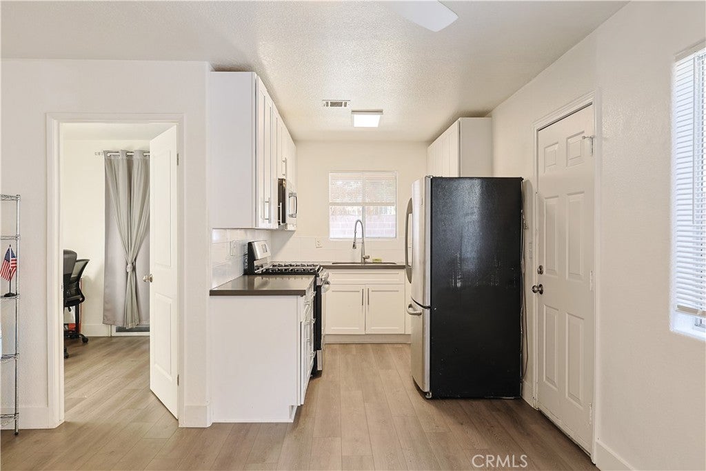 2214 W Wardlow