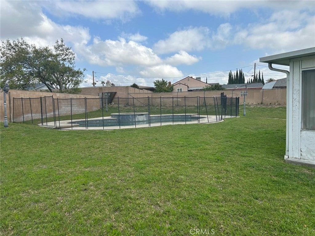 9050 Dumond Drive