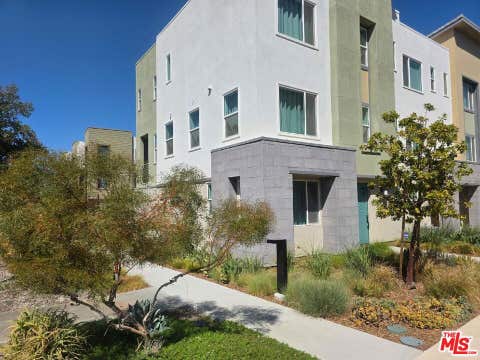 Photo of 27010 Tanager Lane, Valencia, CA 91381 (MLS # 26885245)