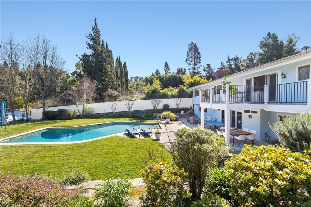 5215 Middlecrest Road