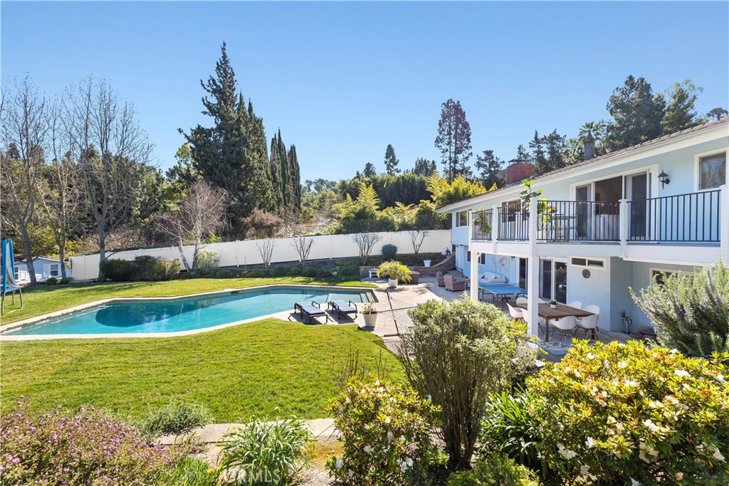 5215 Middlecrest Road