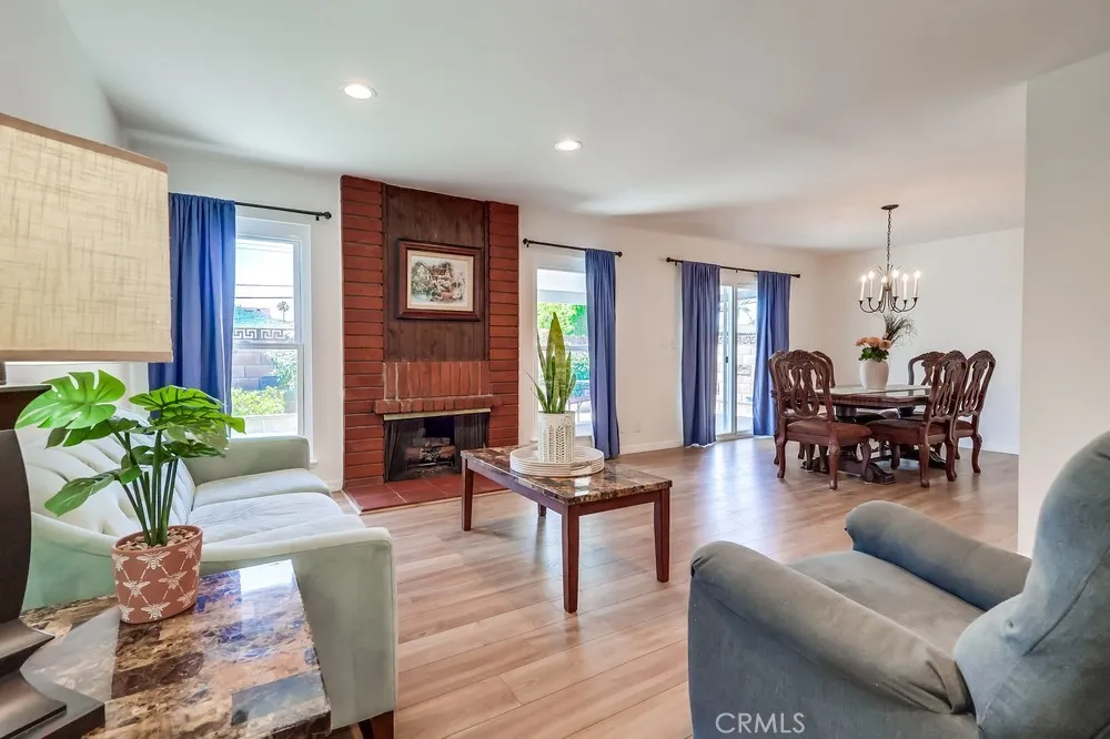 Canyon Country, California 91351, United States, 3 Bedrooms Bedrooms, ,2 BathroomsBathrooms,Residential,Active,132782