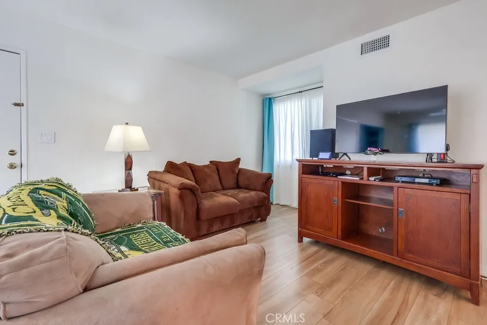 Canyon Country, California 91351, United States, 3 Bedrooms Bedrooms, ,2 BathroomsBathrooms,Residential,Active,132782