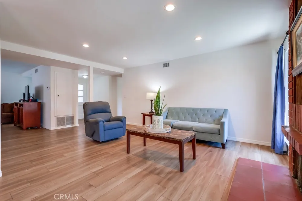 Canyon Country, California 91351, United States, 3 Bedrooms Bedrooms, ,2 BathroomsBathrooms,Residential,Active,132782