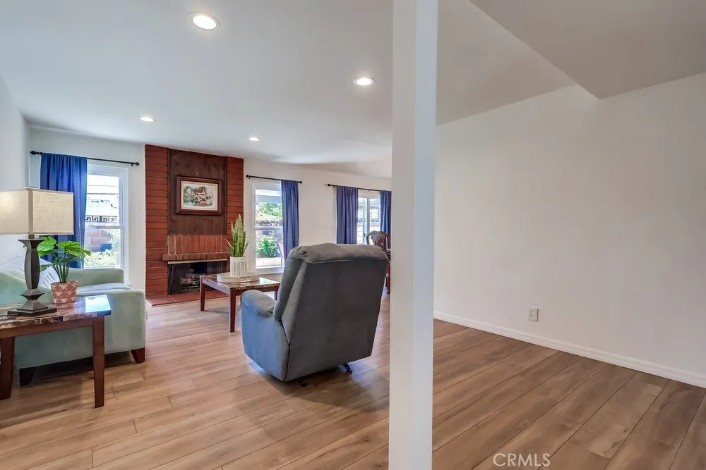 Canyon Country, California 91351, United States, 3 Bedrooms Bedrooms, ,2 BathroomsBathrooms,Residential,Active,132782