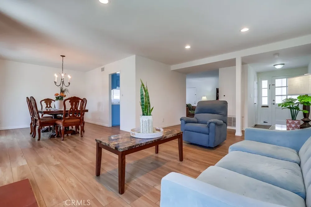 Canyon Country, California 91351, United States, 3 Bedrooms Bedrooms, ,2 BathroomsBathrooms,Residential,Active,132782