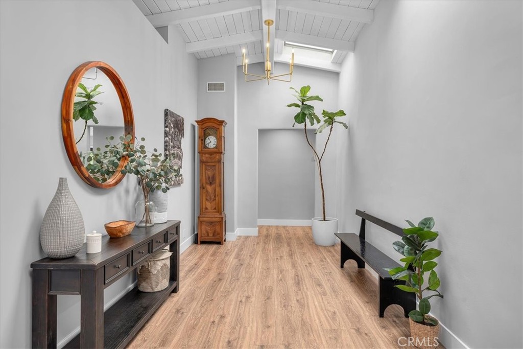 4215 Calle Mayor