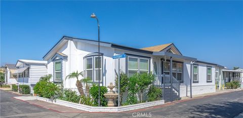 209 Road Runner Fountain Valley CA 92708