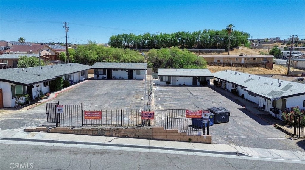 518 W Fredricks