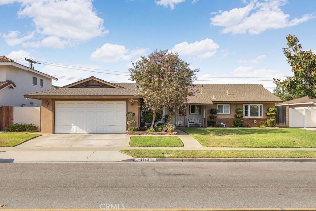 1144 El Camino Dr DR