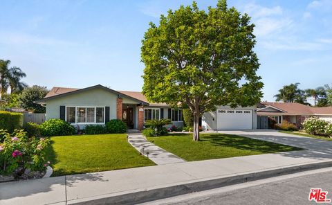 Photo of 582 Mount Carmel Drive, Claremont, CA 91711 (MLS # 26707963)