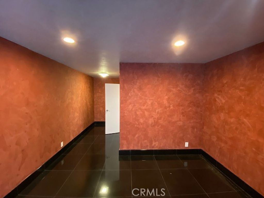 Photo of 1333 S Beverly Glen Blvd #110, Los Angeles, CA 90024 (MLS # SR26021791)