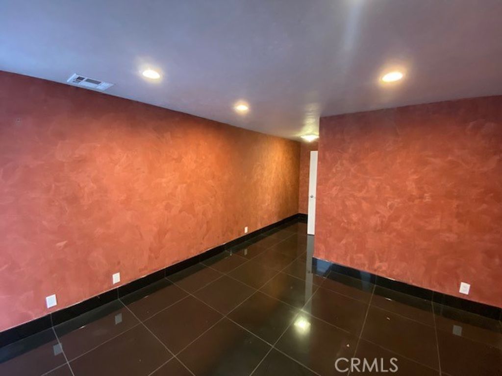 Photo of 1333 S Beverly Glen Blvd #110, Los Angeles, CA 90024 (MLS # SR26021791)