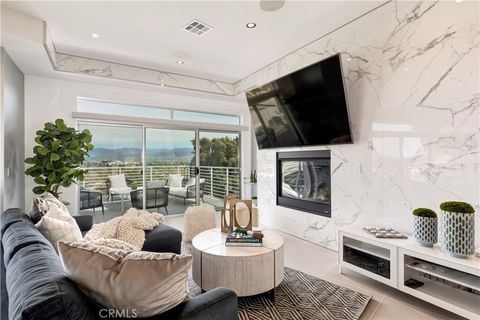 11698 Picturesque Studio City CA 91604