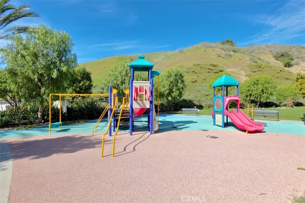 San Clemente, California 92673, United States, 5 Bedrooms Bedrooms, ,3 BathroomsBathrooms,Residential,Active,202616