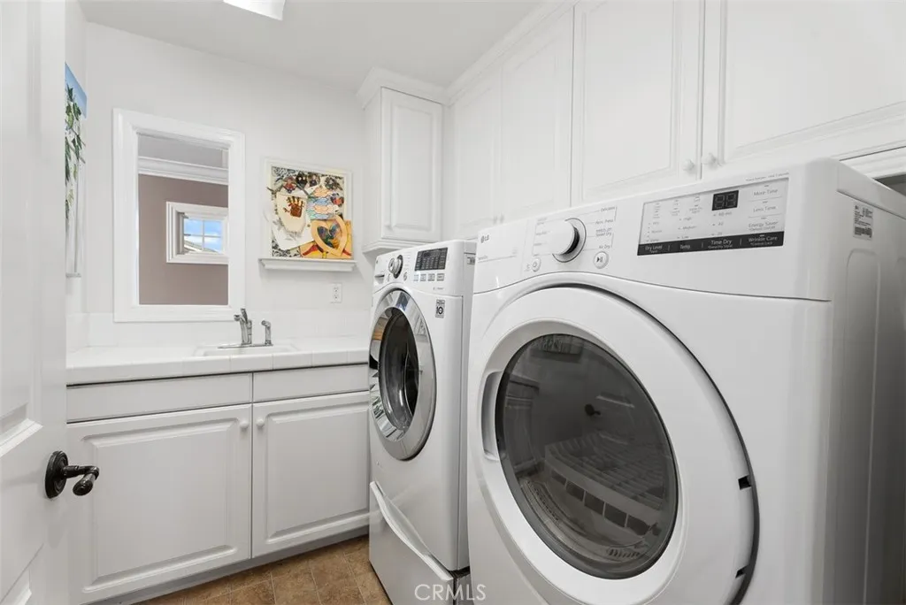 San Clemente, California 92673, United States, 5 Bedrooms Bedrooms, ,3 BathroomsBathrooms,Residential,Active,202616