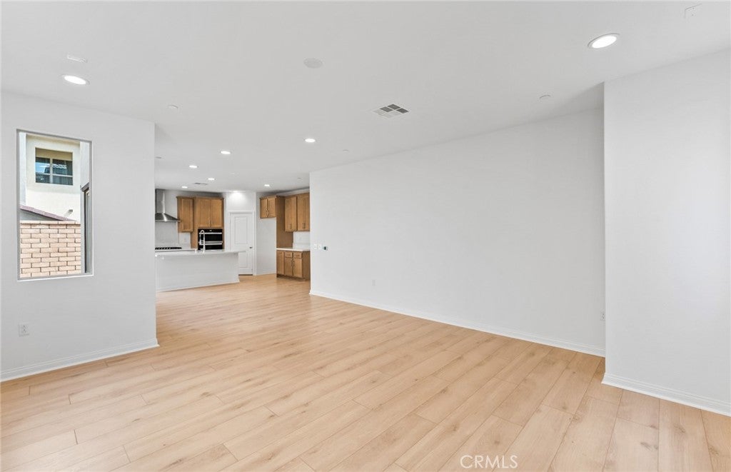 4248 East Flutter Privado