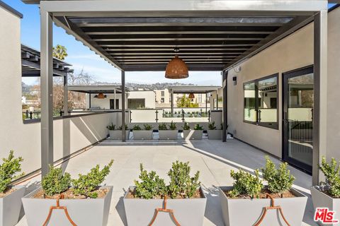 Tiny photo for 652 Huntley Drive #102, West Hollywood, CA 90069 (MLS # 26833117)