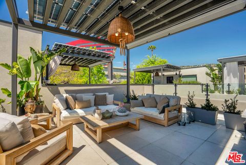Tiny photo for 652 Huntley Drive #102, West Hollywood, CA 90069 (MLS # 26833117)