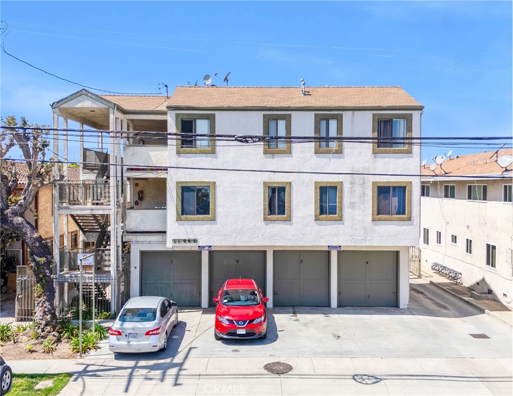 11943 Grevillea Avenue
