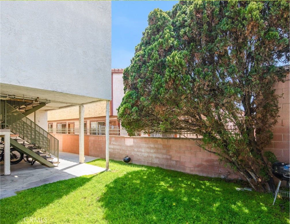11943 Grevillea Avenue