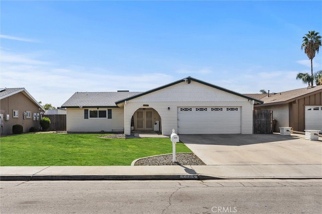 Photo of 5005 Surrey Lane, Bakersfield, CA 93309 (MLS # PI25246117)