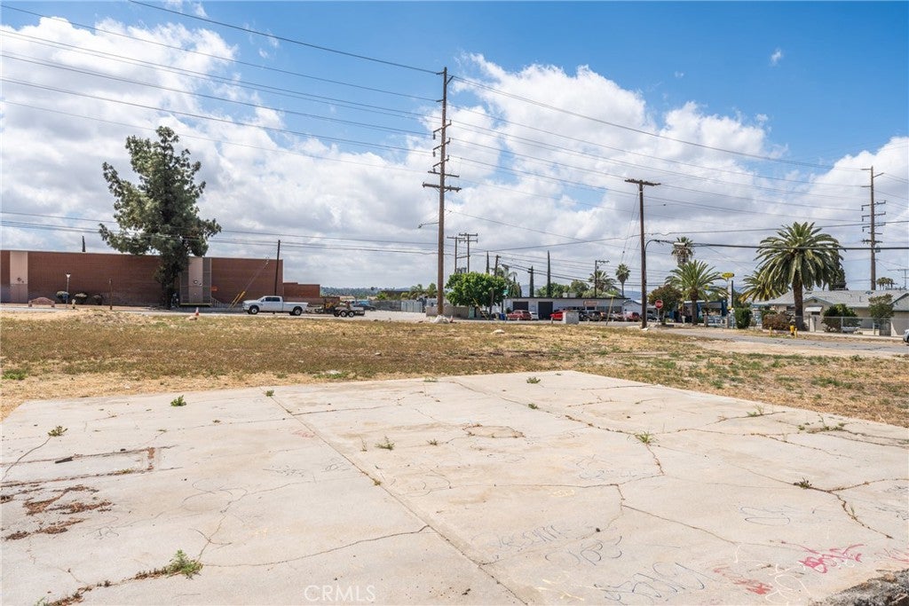 Properties 4 0 Mentone Boulevard