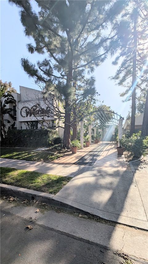 Photo of 20134 Leadwell Street #208, Winnetka, CA 91306 (MLS # SR26021842)