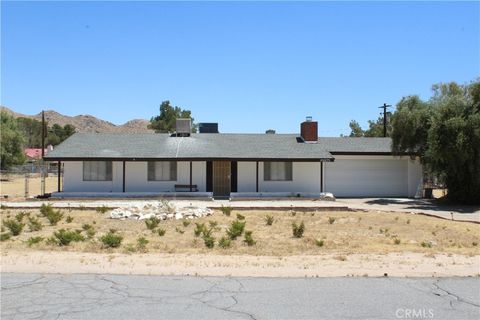 Photo of 15975 Venango Road, Apple Valley, CA 92307 (MLS # HD26101347)