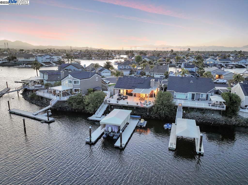 DELTA WATERFRONT ACCESS - Residential