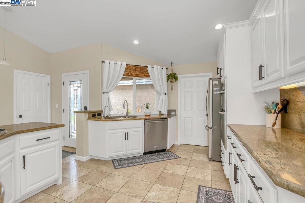 DELTA WATERFRONT ACCESS - Residential