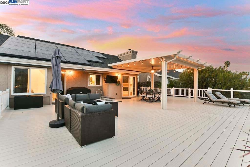 DELTA WATERFRONT ACCESS - Residential
