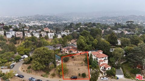 Photo of 811 N Oneonta Drive, Los Angeles, CA 90065 (MLS # 25599207) Photo of 811 N Oneonta Drive, Los Angeles, CA 90065 (MLS # 25599207)