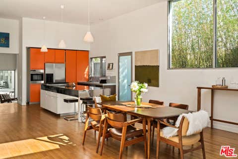 Photo of 1076 Palms Boulevard, Venice, CA 90291 (MLS # 26855707)