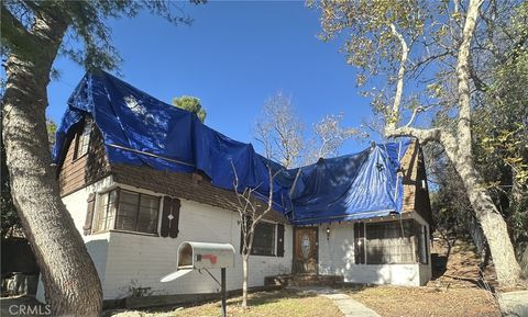 Photo of 2345 Caldero Lane, La Canada Flintridge, CA 91020 (MLS # SR26045140)