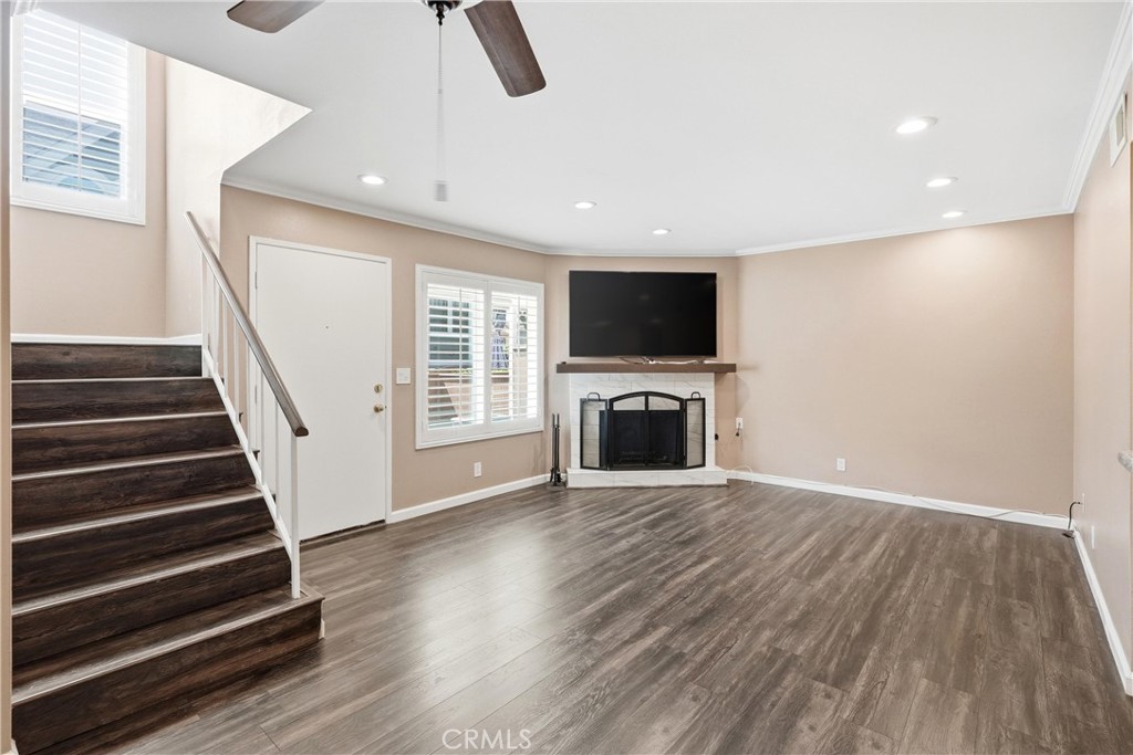 12105 Foster Road 2