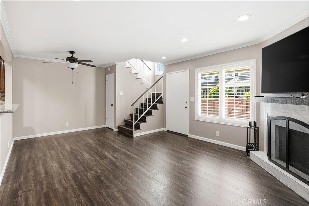 12105 Foster Road 2