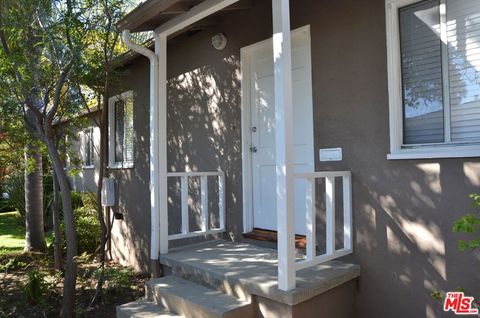 Photo of 2335 28Th Street, Santa Monica, CA 90405 (MLS # 26783353)