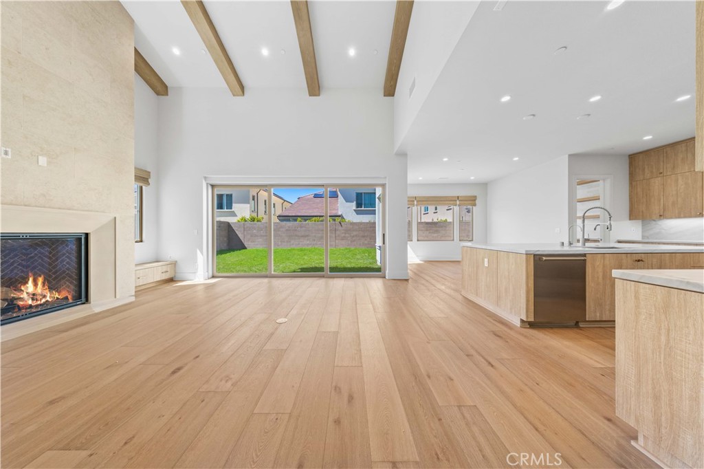 Revallo - Residential Lease