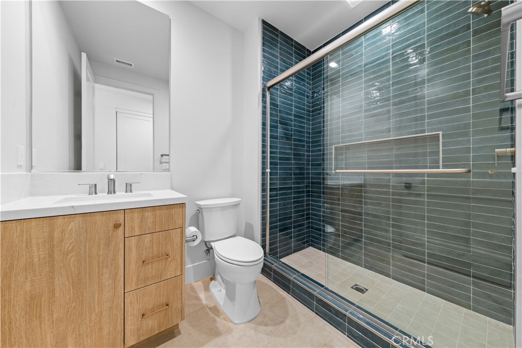 Revallo - Residential Lease