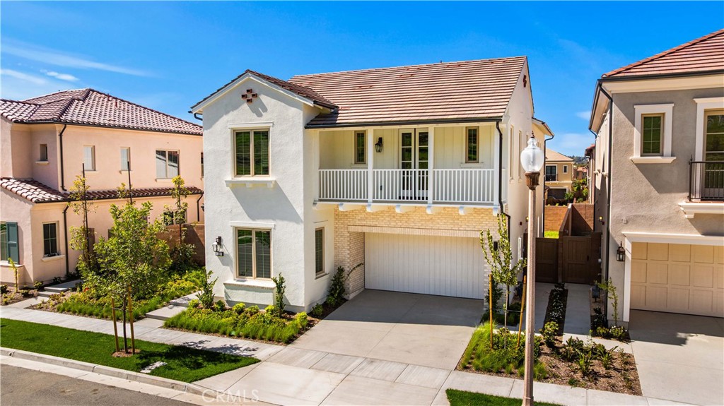 Revallo - Residential Lease