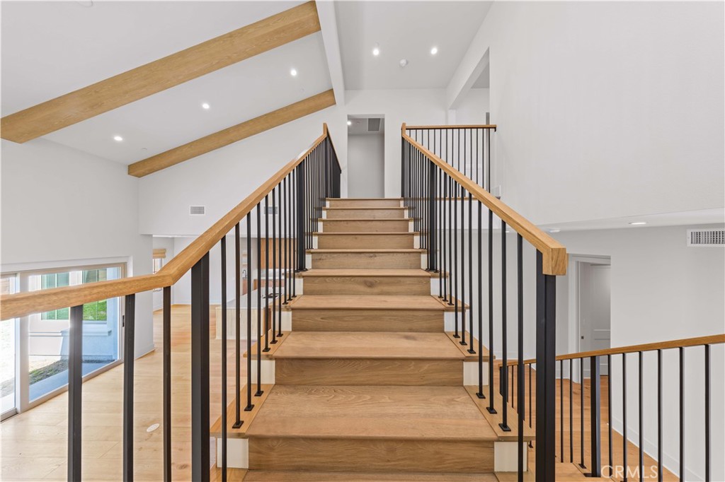 Revallo - Residential Lease