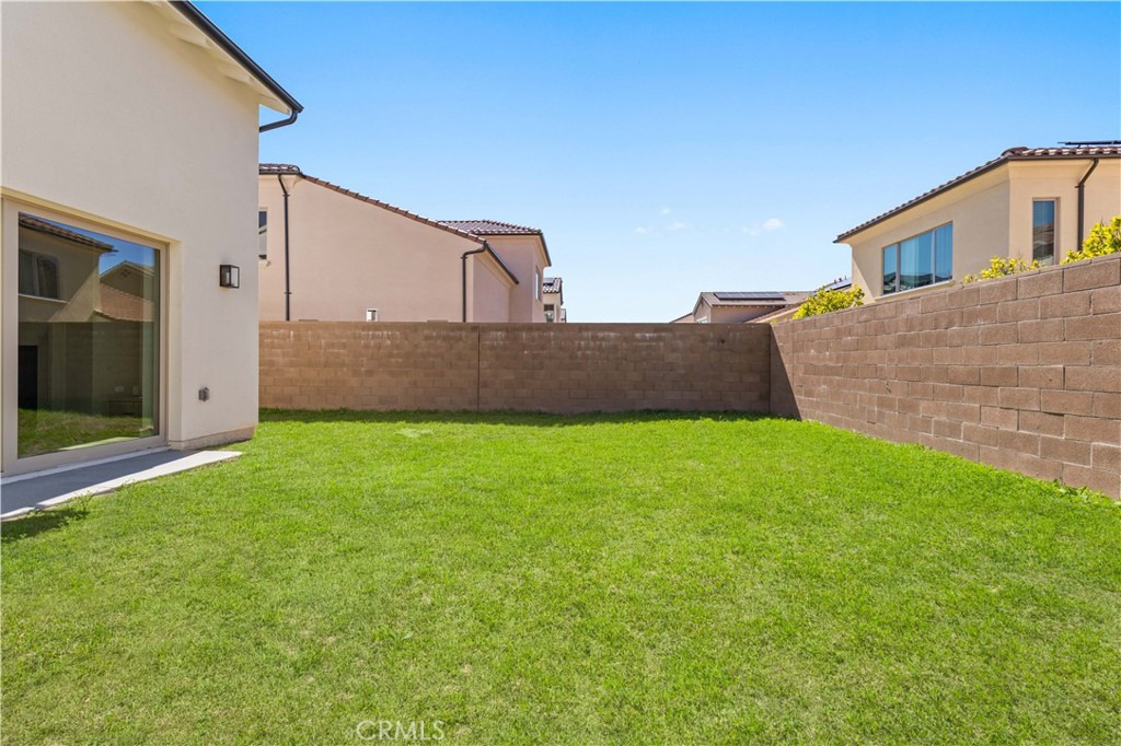 Revallo - Residential Lease