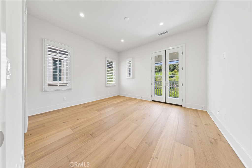 Revallo - Residential Lease