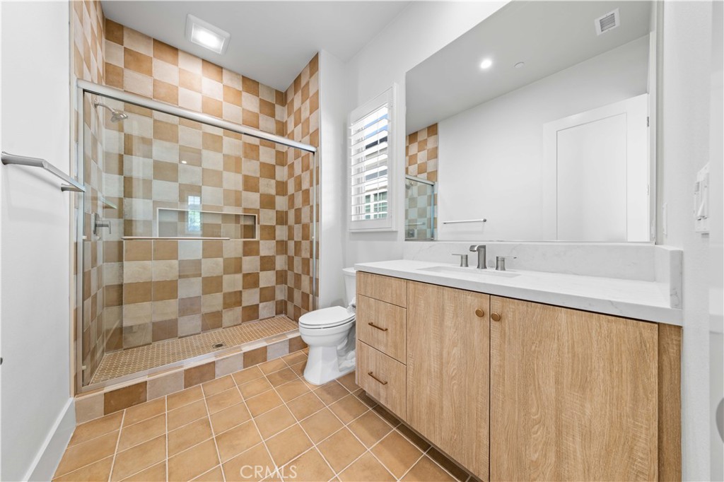 Revallo - Residential Lease