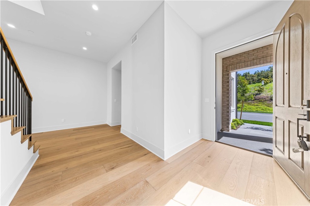 Revallo - Residential Lease